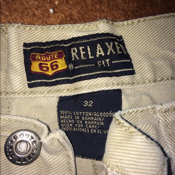 Shorts - Picture 2 of 3